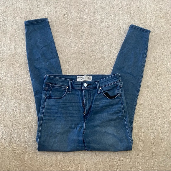 A&F Ultra Skinny High Rise Jeans - Picture 2 of 7